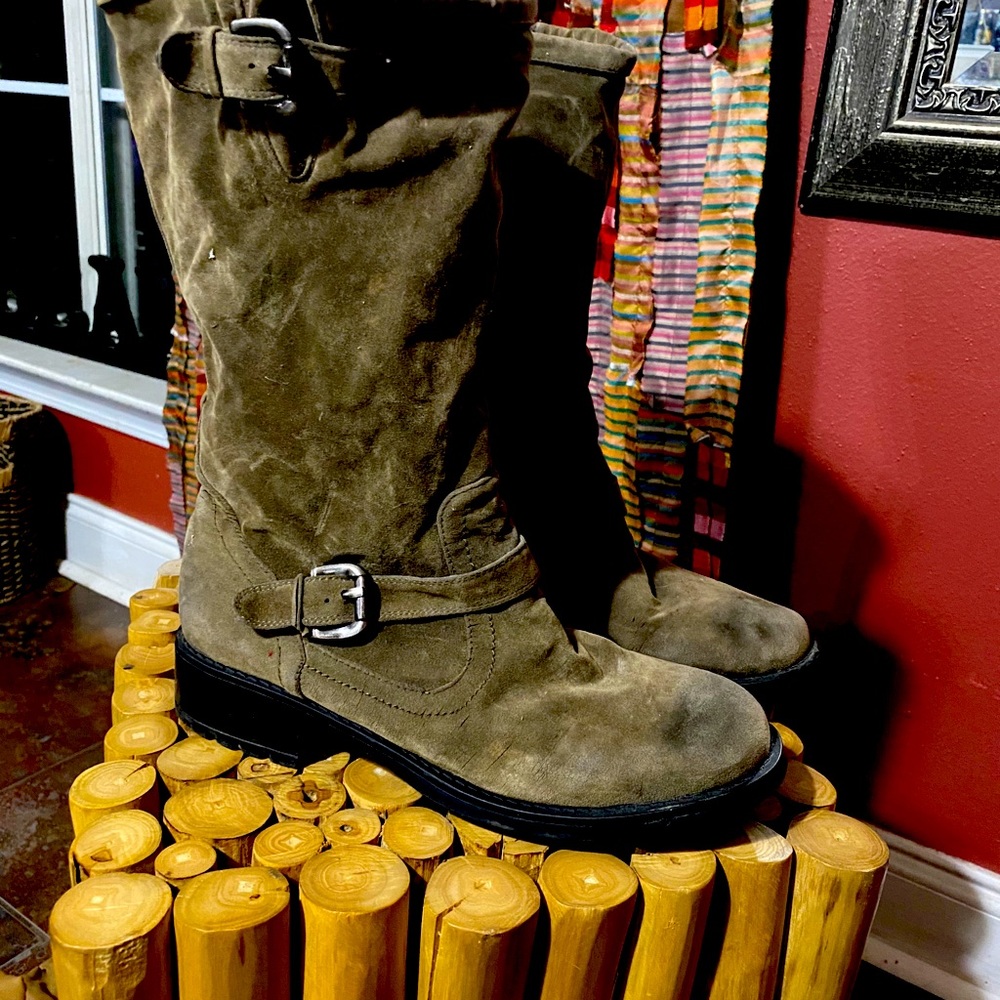 Brown boots